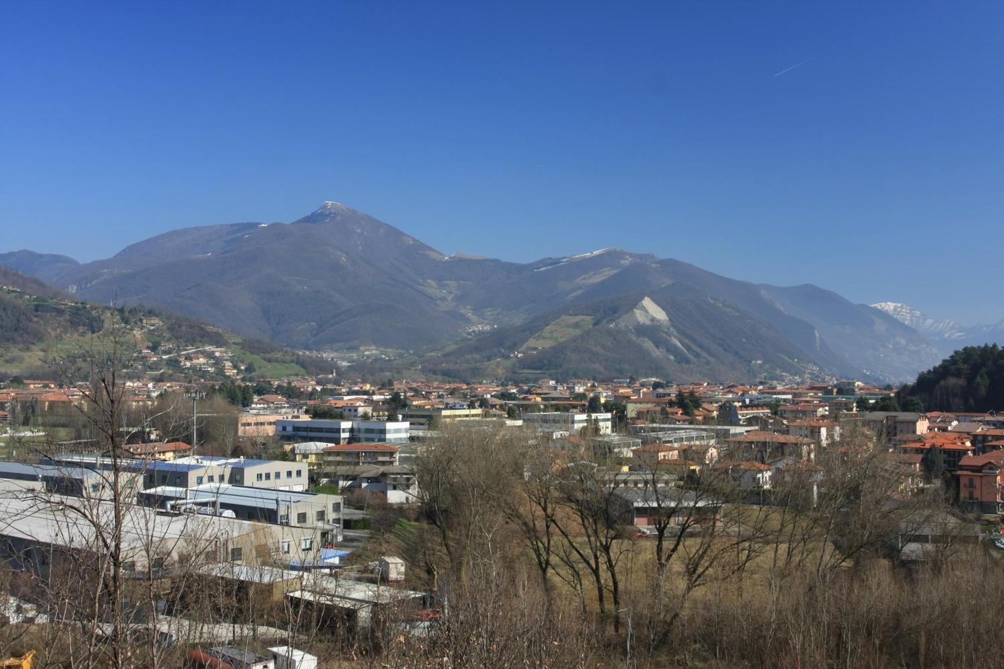 Mansarda Di Masha Apartman Villongo SantʼAlessandro Kültér fotó